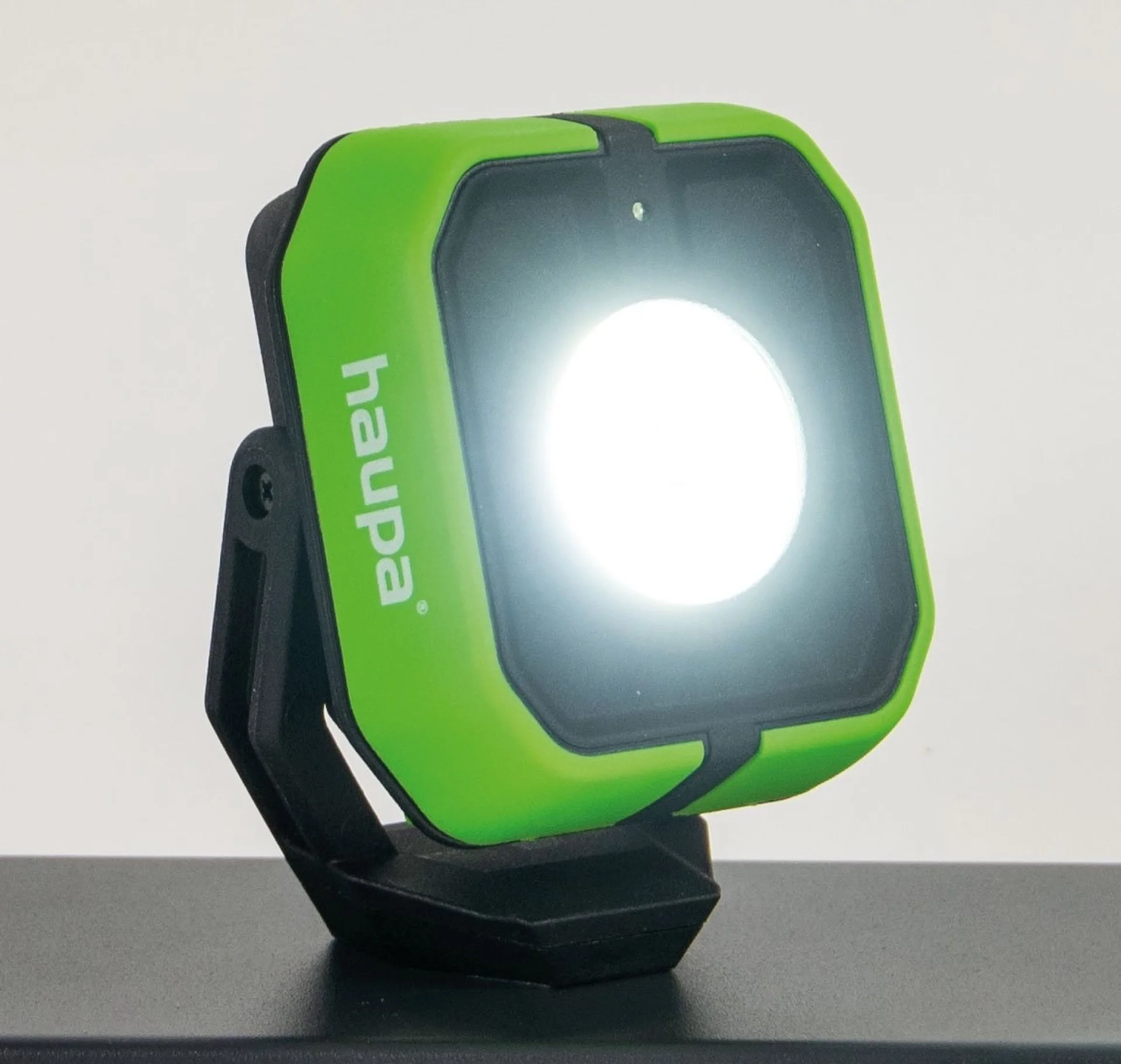 LED+%D1%80%D0%B0%D0%B1%D0%BE%D1%82%D0%BD%D0%B0+%D0%BB%D0%B0%D0%BC%D0%BF%D0%B0+HUPlightWL1000